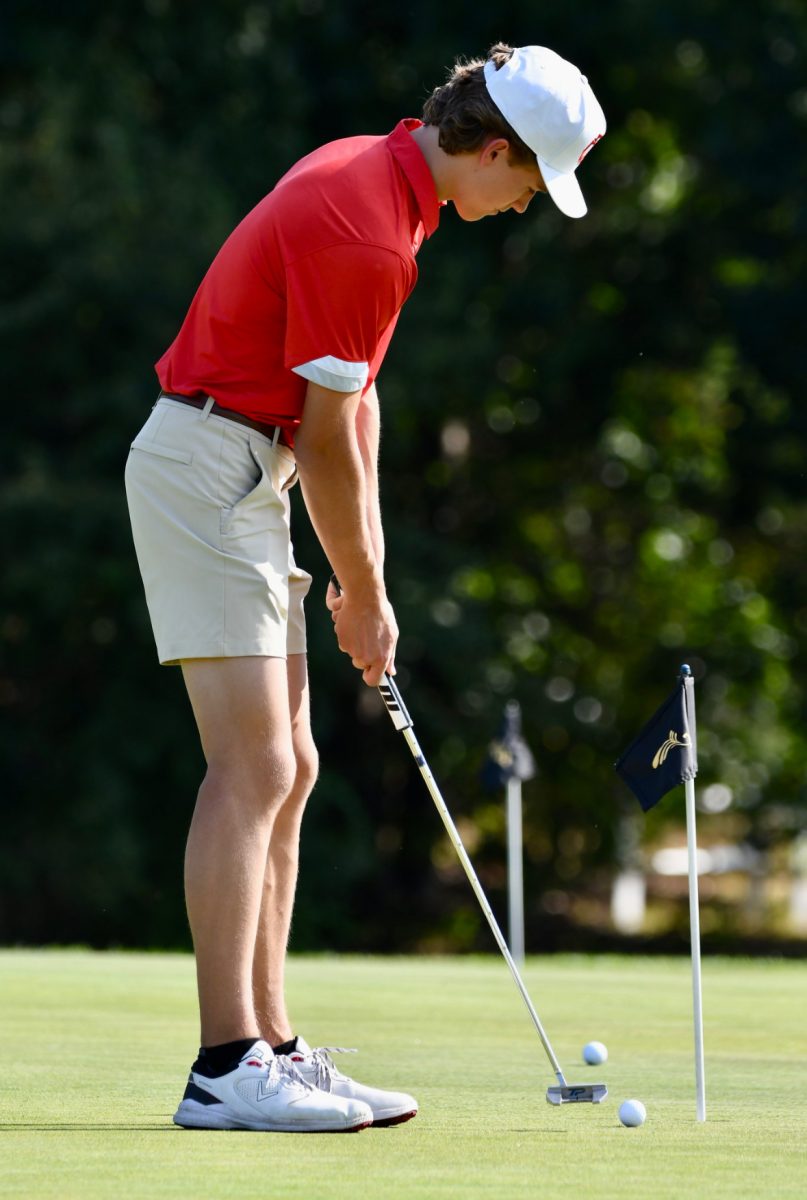 Masco's Blake Ditchfield putting